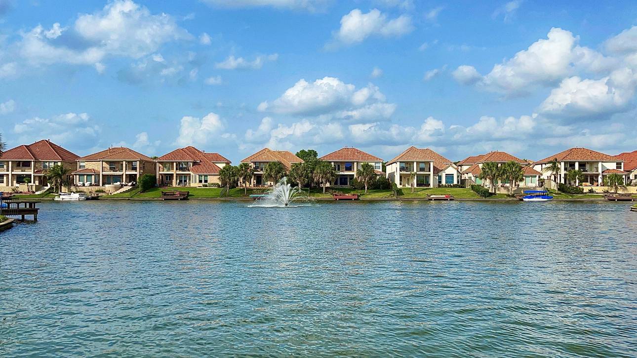 Luxury waterfront home in Florida