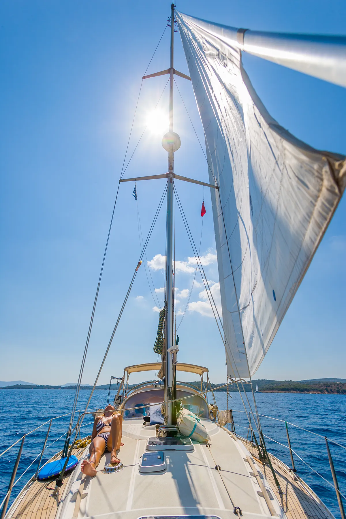 sailing-yacht Sailing yacht